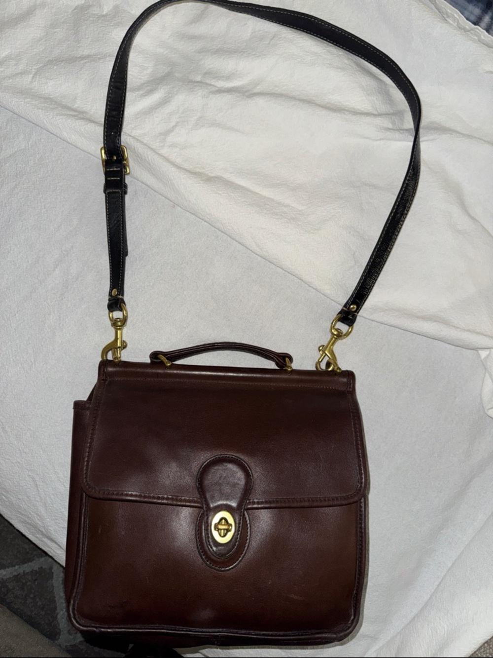 Vintage Coach Brown Leather Willis Messenger Bag with Gold Turn-Lock - Picture 7 of 10